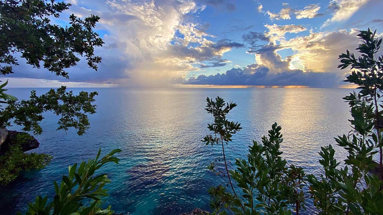 Oceanfront Condo W/ Free Parking + High Speed Wifi Negril Exterior foto