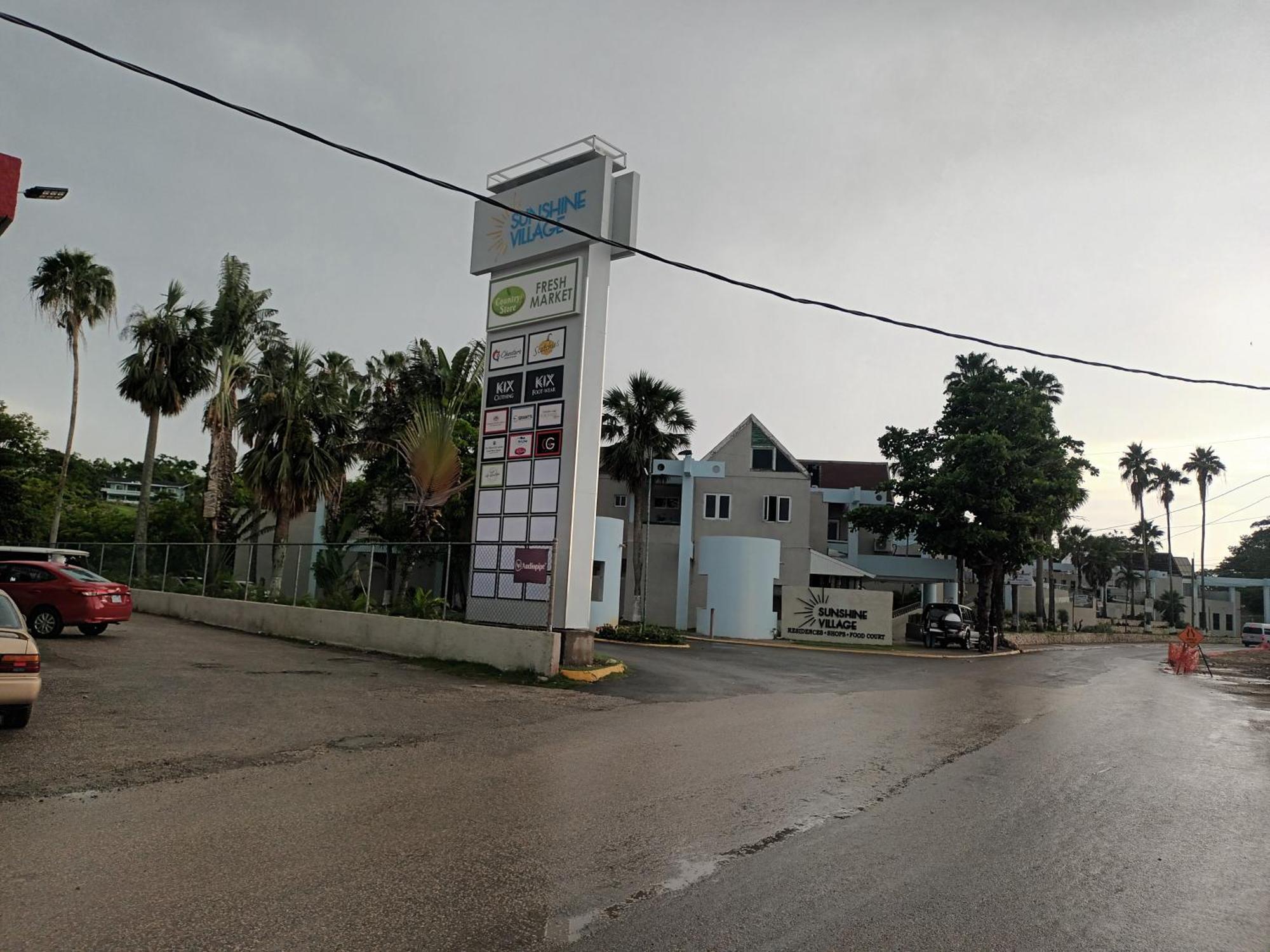 Oceanfront Condo W/ Free Parking + High Speed Wifi Negril Exterior foto